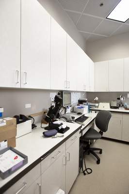 optometry eyeglass lab